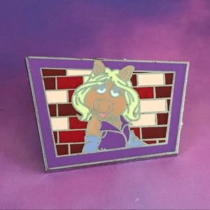 Disney Miss Piggy Muppet Disney Pin Disneyland